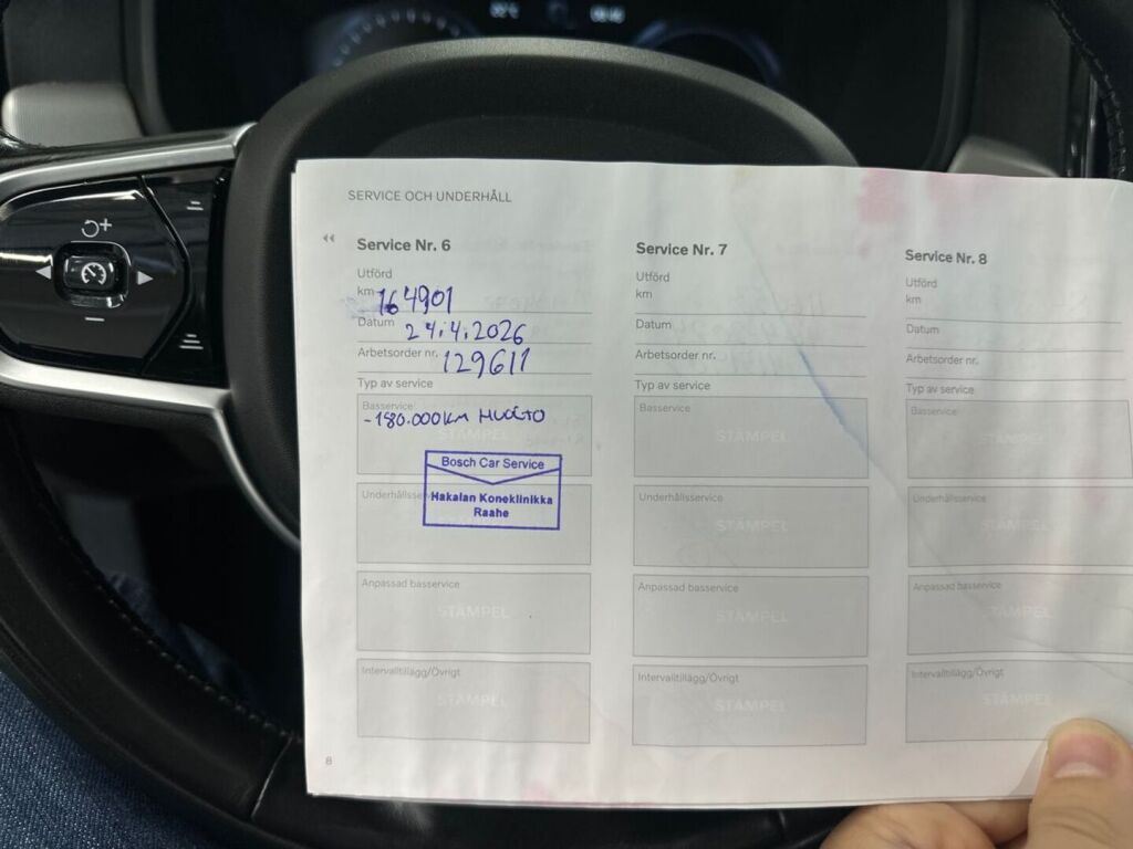 Volvo V90 2021 Musta