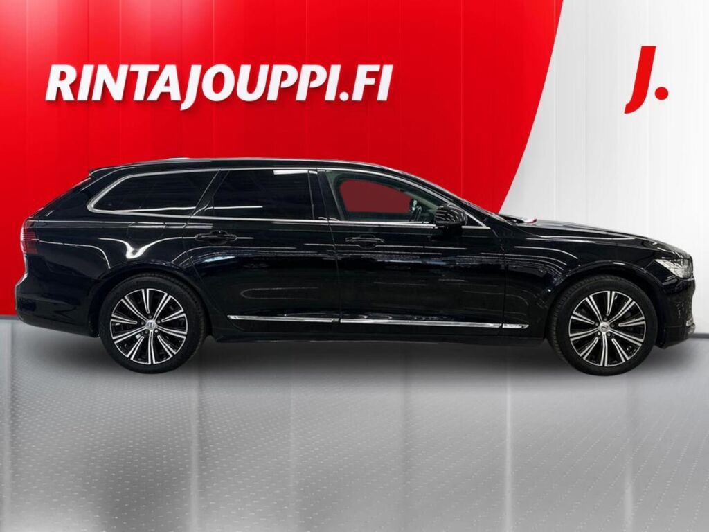 Volvo V90 2021 Musta
