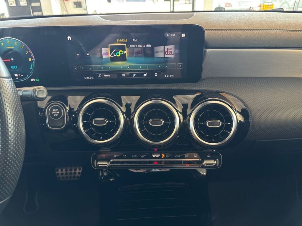 Mercedes-Benz A 2020 Valkoinen