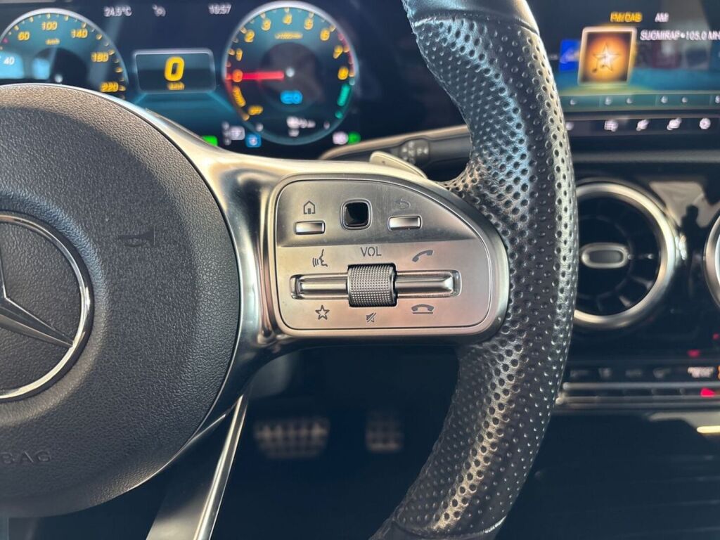 Mercedes-Benz A 2020 Valkoinen
