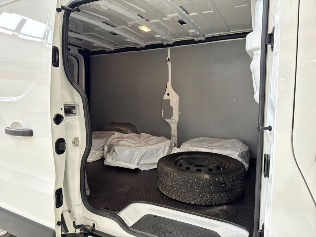 Renault Trafic 2024 Valkoinen
