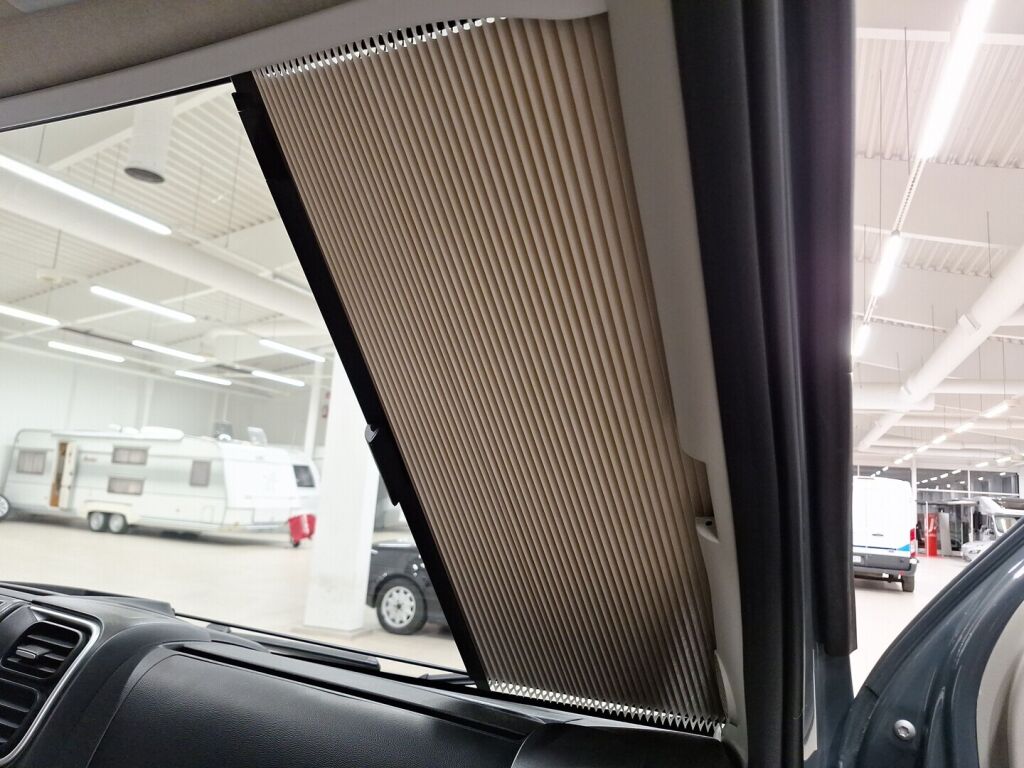 Sunlight Cliff 2024 Harmaa