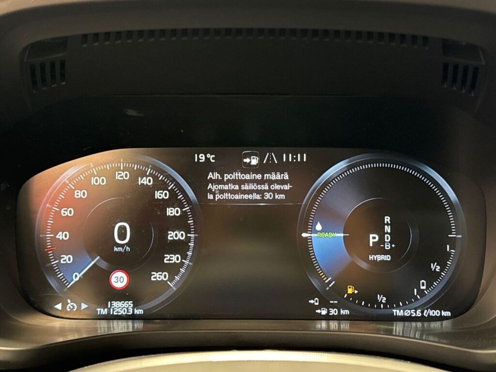 Volvo XC60 2020 Musta