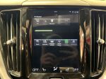 Volvo XC60 2020 Musta