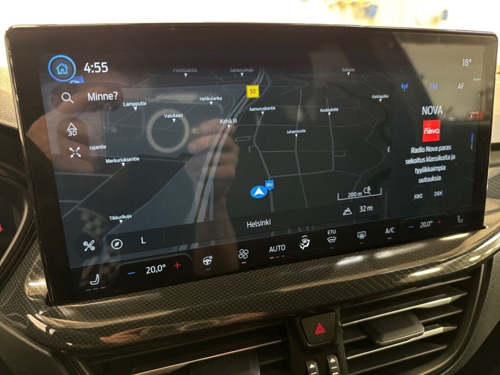 Ford Focus 2024 Musta