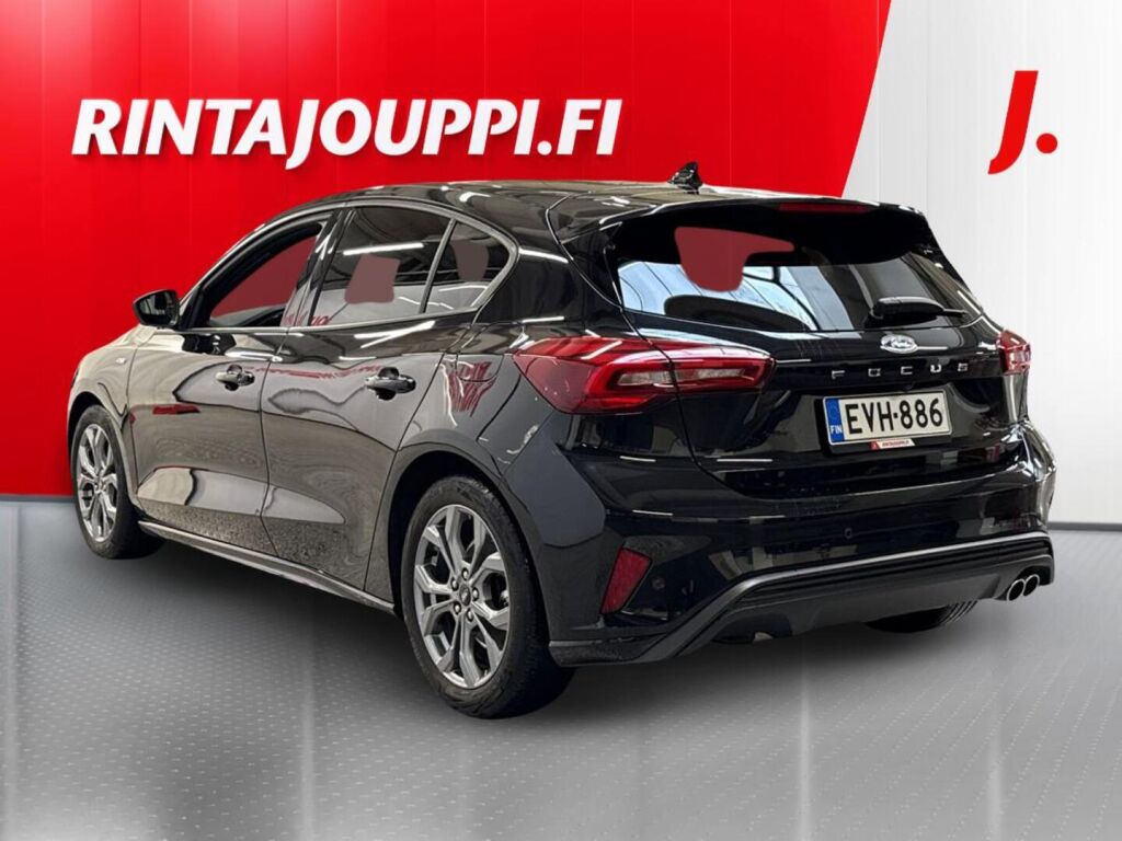 Ford Focus 2024 Musta