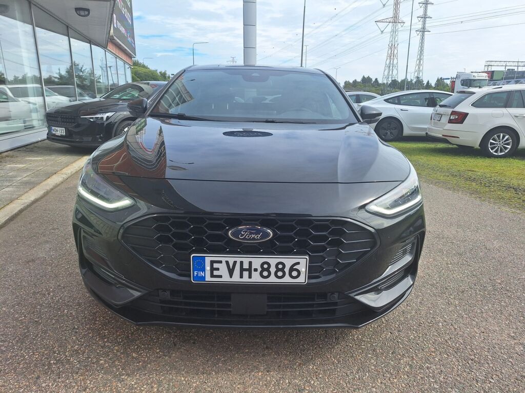 Ford Focus 2024 Musta
