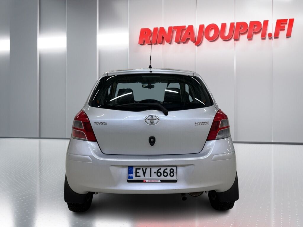 Toyota Yaris 2011 Hopea