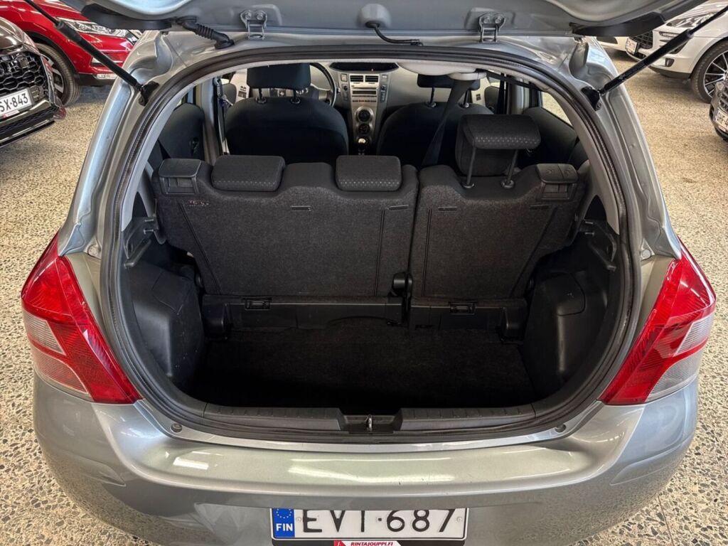 Toyota Yaris 2011 Hopea