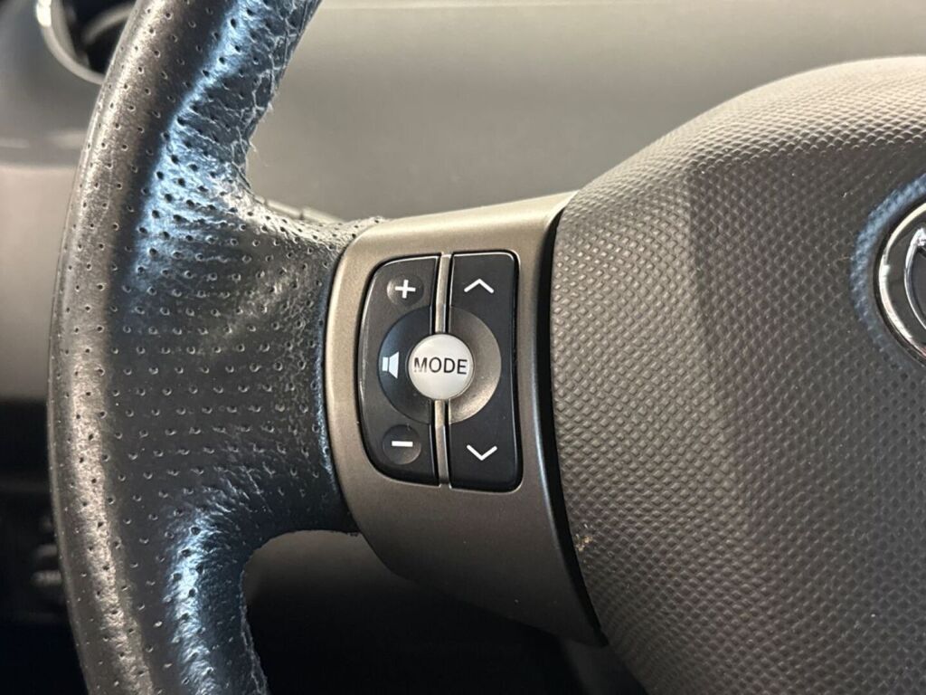 Toyota Yaris 2011 Hopea