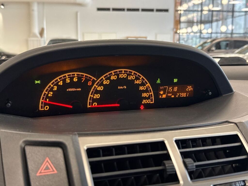 Toyota Yaris 2011 Hopea