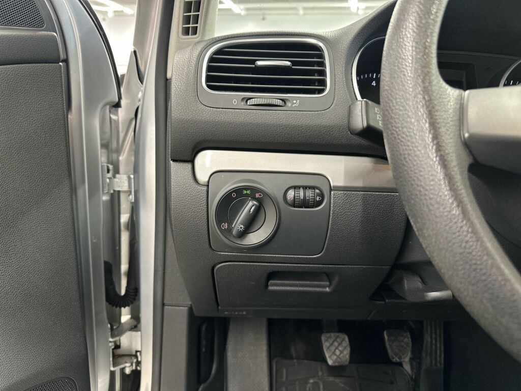 Volkswagen Golf 2011 Harmaa