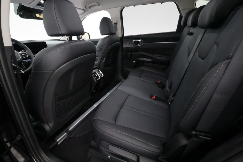 Kia Sorento 2025 Musta