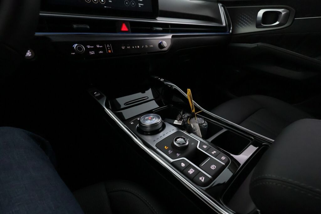 Kia Sorento 2025 Musta