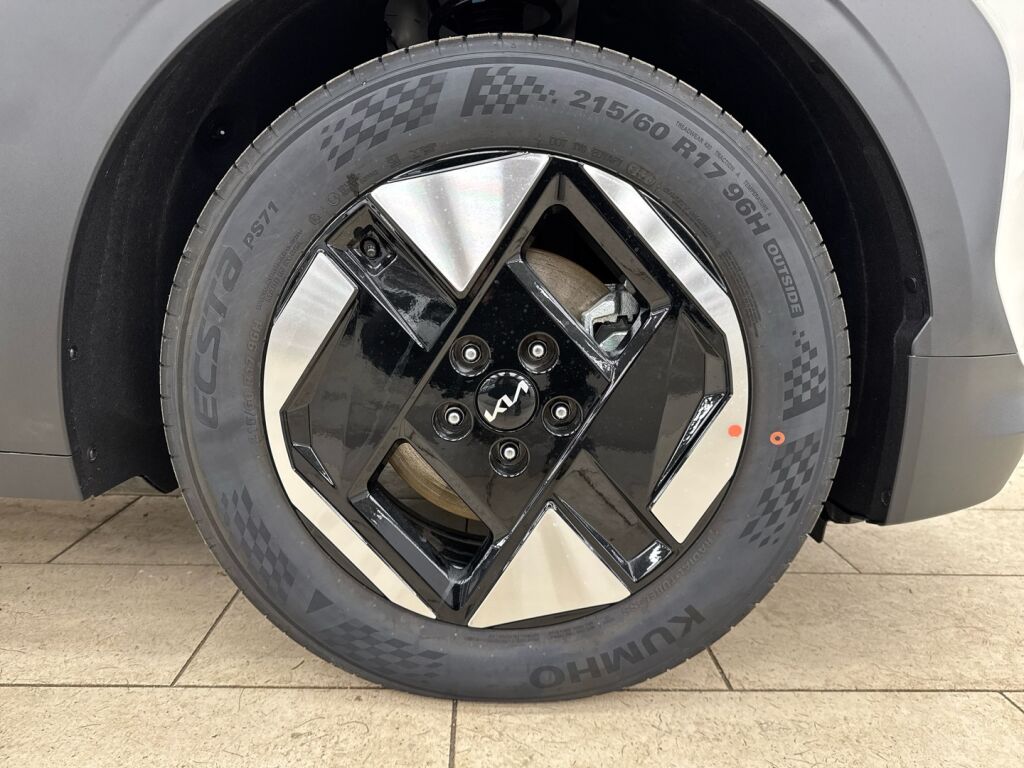 Kia EV3 2025 Valkoinen