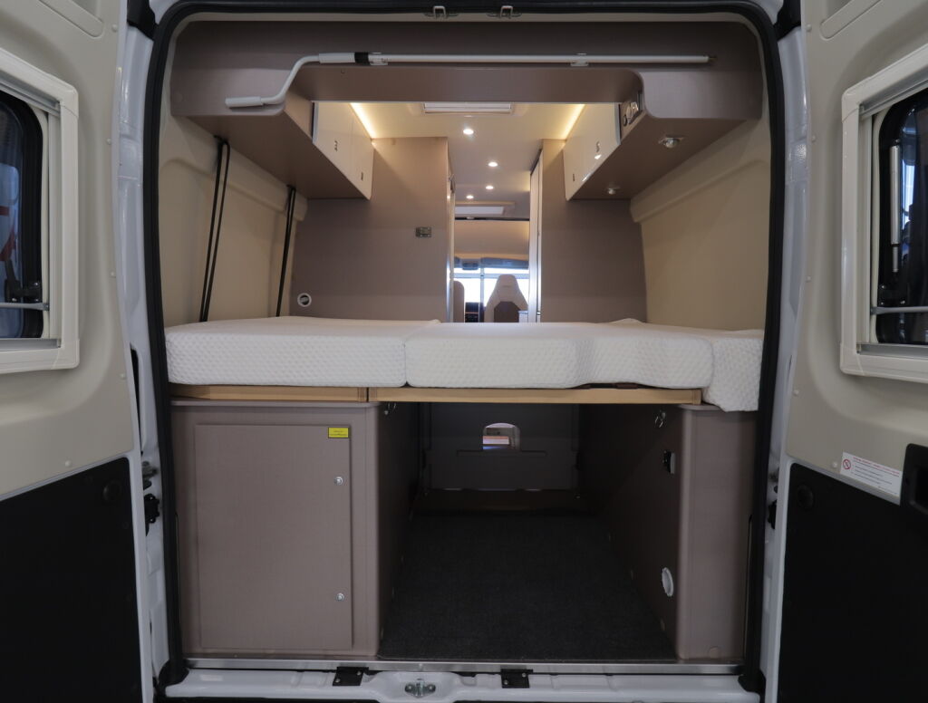 Bürstner Eliseo 600 2024 Valkoinen