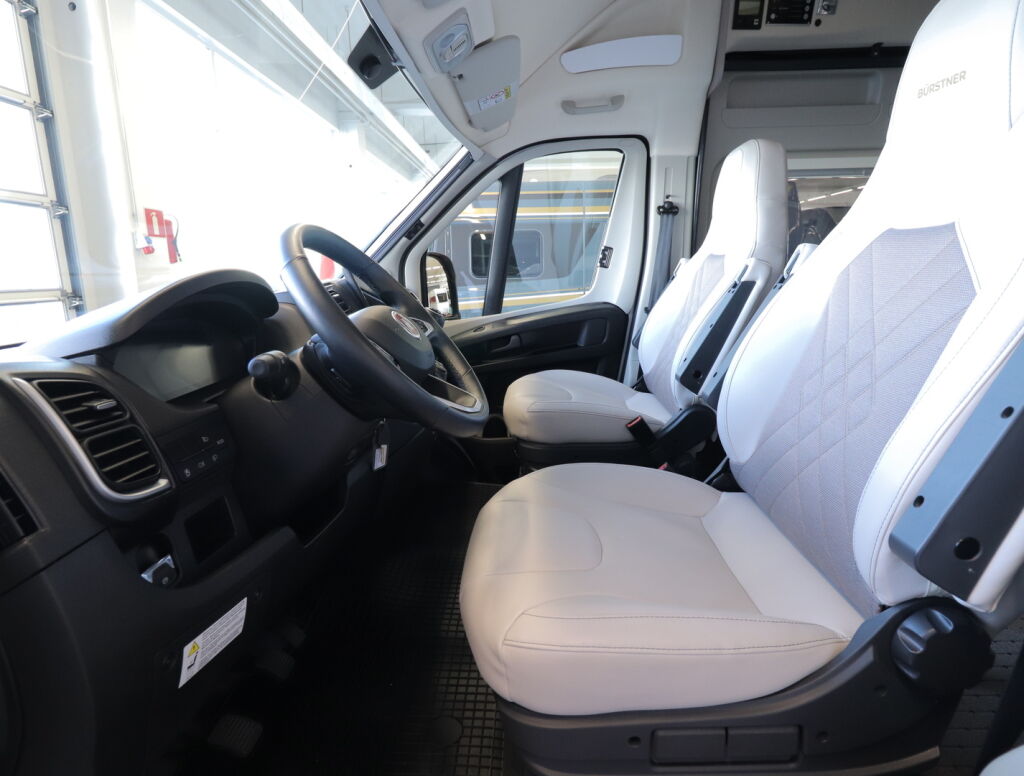 Bürstner Eliseo 600 2024 Valkoinen