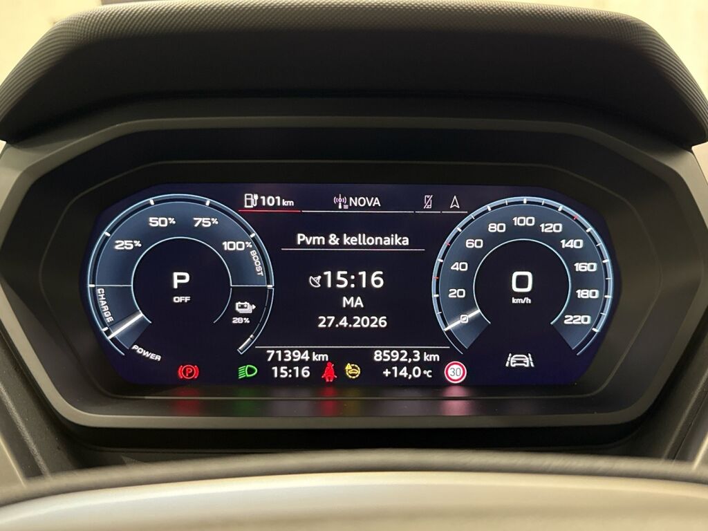 Audi Q4 e-tron 2022 Musta