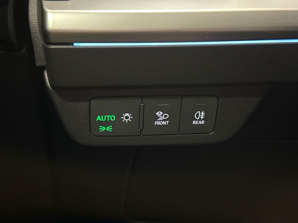 Audi Q4 e-tron 2022 Musta