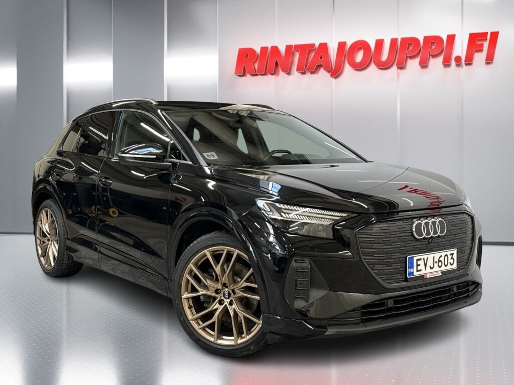 Audi Q4 e-tron 2022 Musta