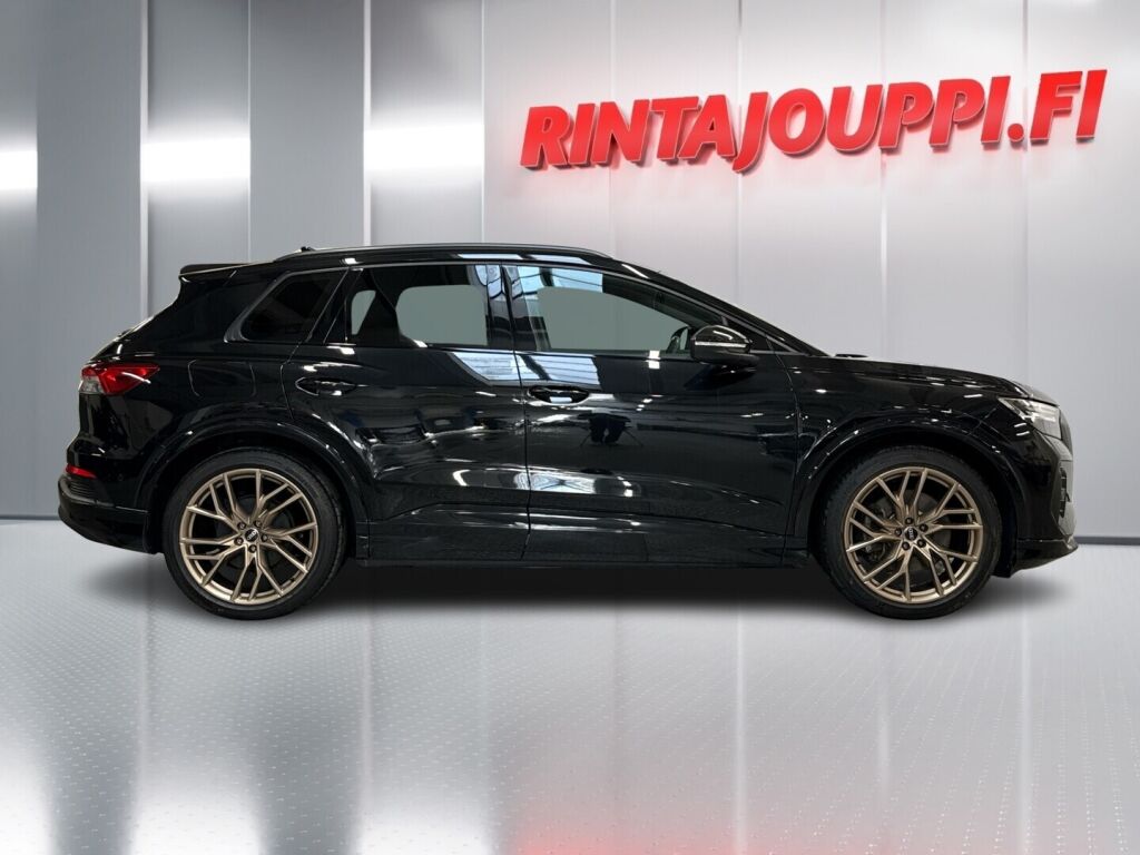 Audi Q4 e-tron 2022 Musta