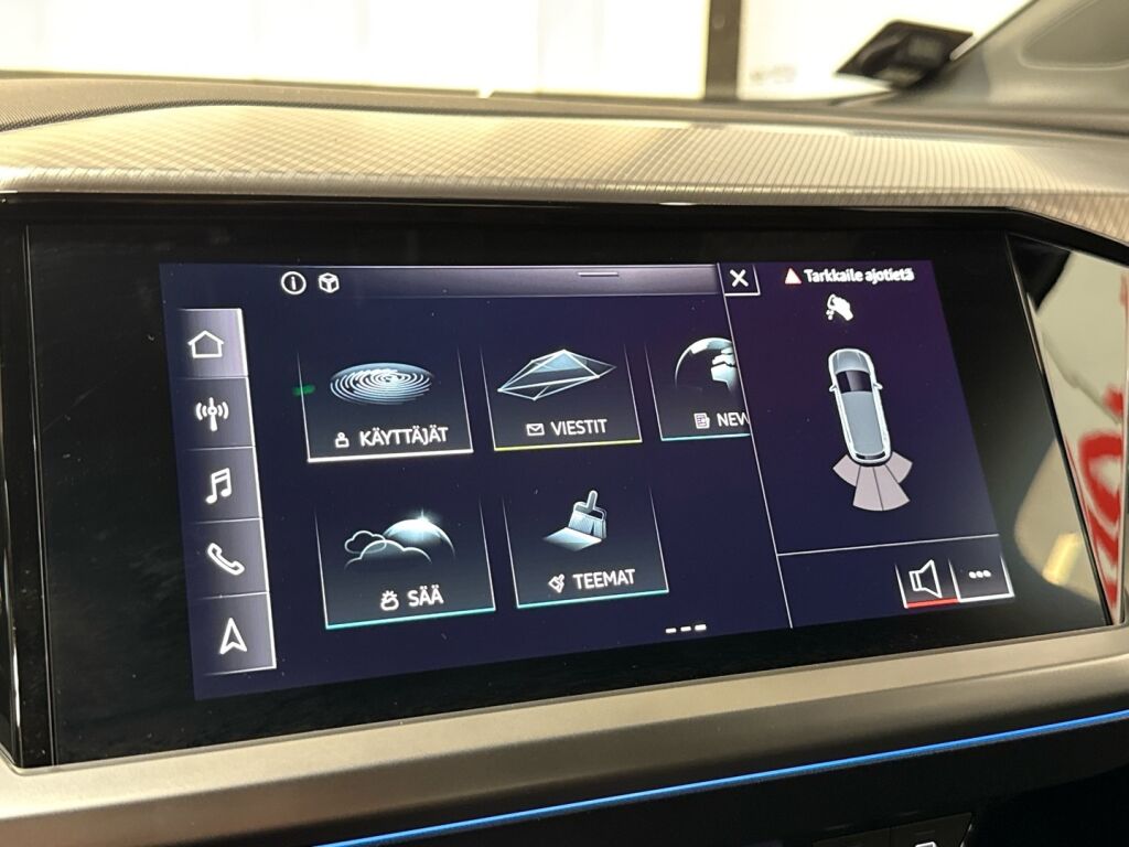 Audi Q4 e-tron 2022 Musta