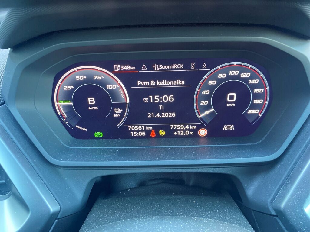 Audi Q4 E-TRON 2021 Musta