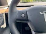 Tesla Model Y 2025 Musta