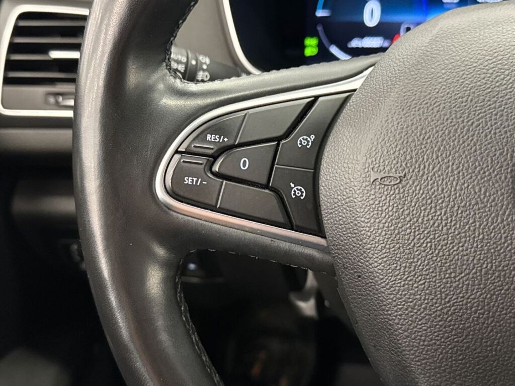 Renault Megane 2021 Valkoinen