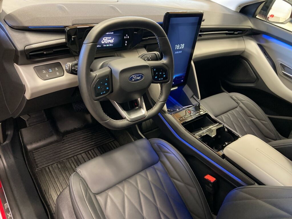 Ford Explorer 2025 Punainen