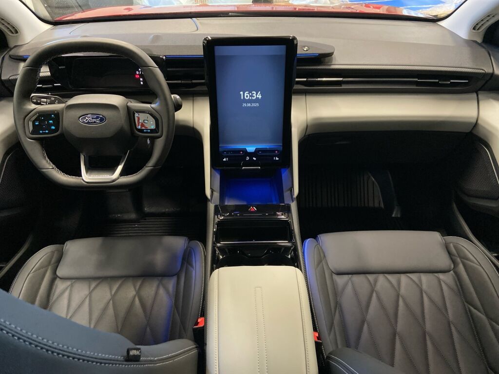 Ford Explorer 2025 Punainen