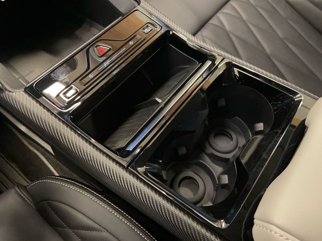 Ford Explorer 2025 Punainen