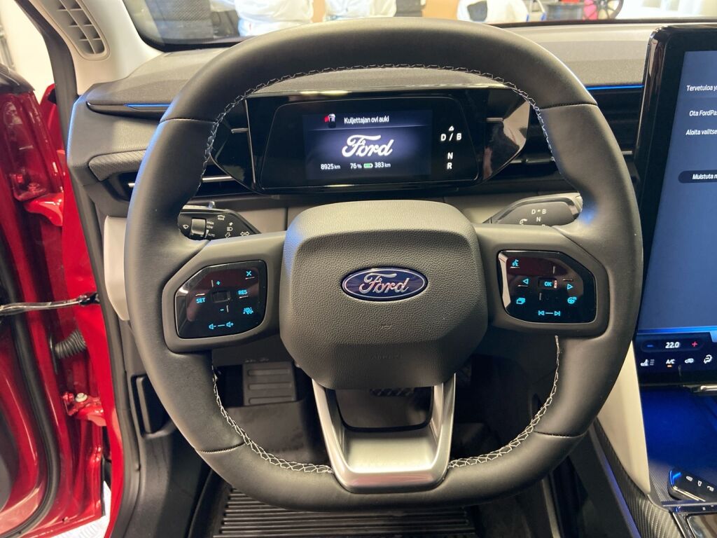 Ford Explorer 2025 Punainen