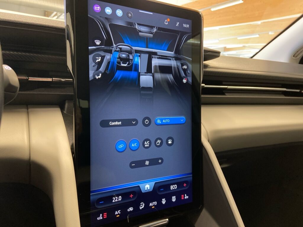 Ford Explorer 2025 Punainen