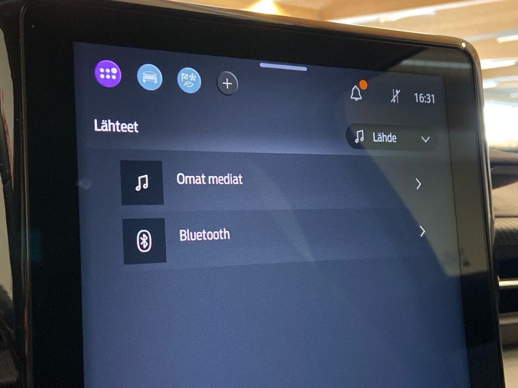 Ford Explorer 2025 Punainen