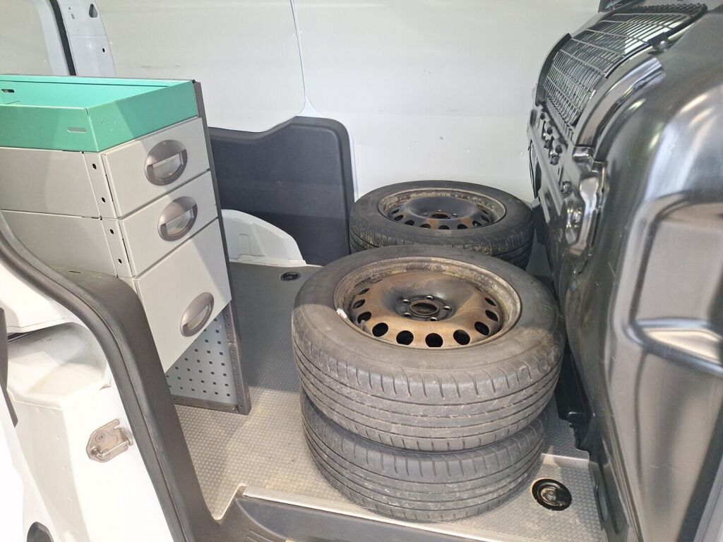 Ford Transit Connect 2015 Valkoinen