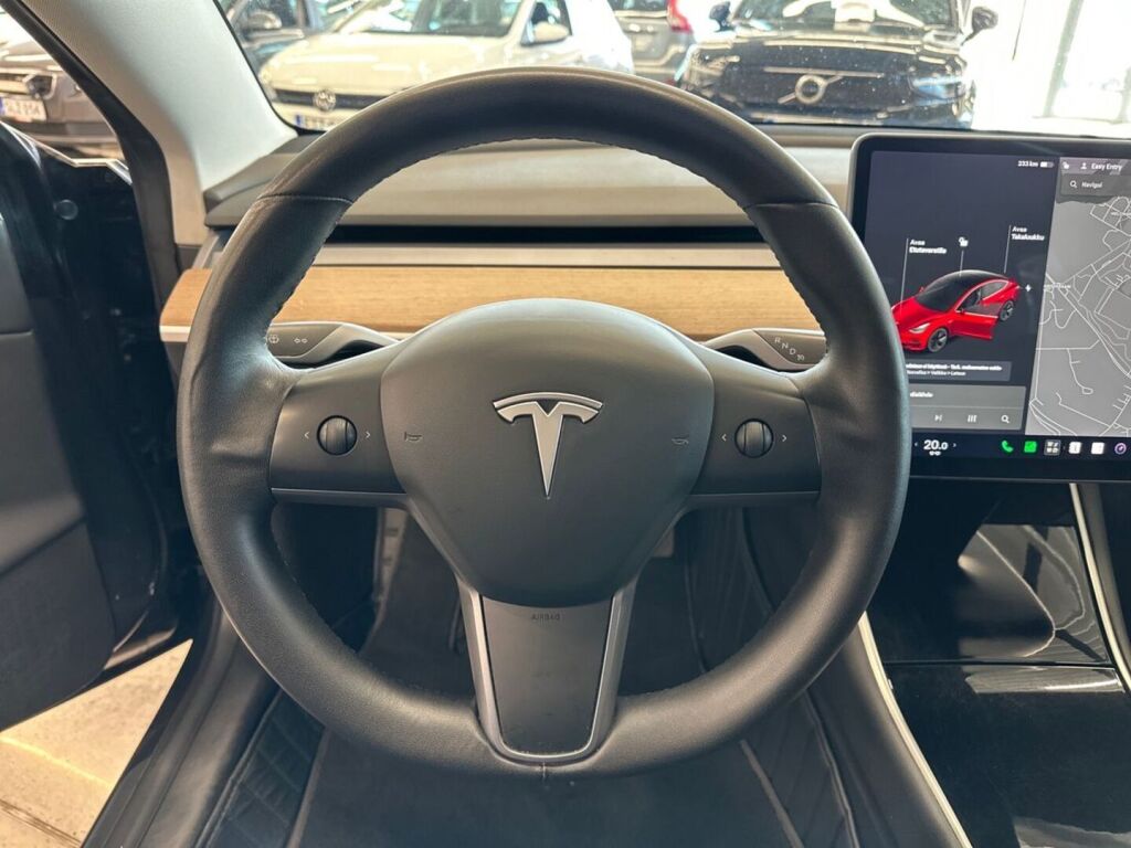 Tesla Model 3 2020 Harmaa