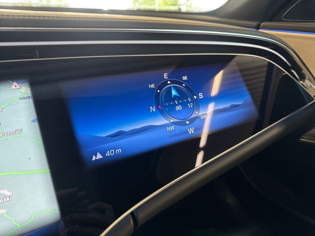 Mercedes-Benz E 2024 Vihreä