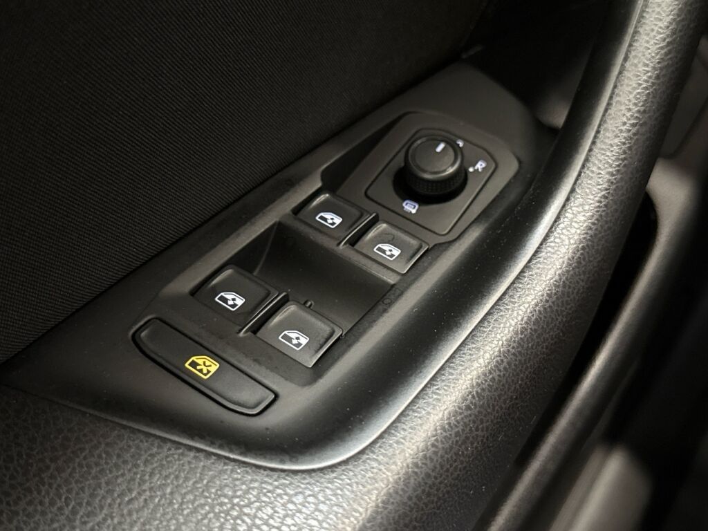 Volkswagen Passat 2020 Valkoinen