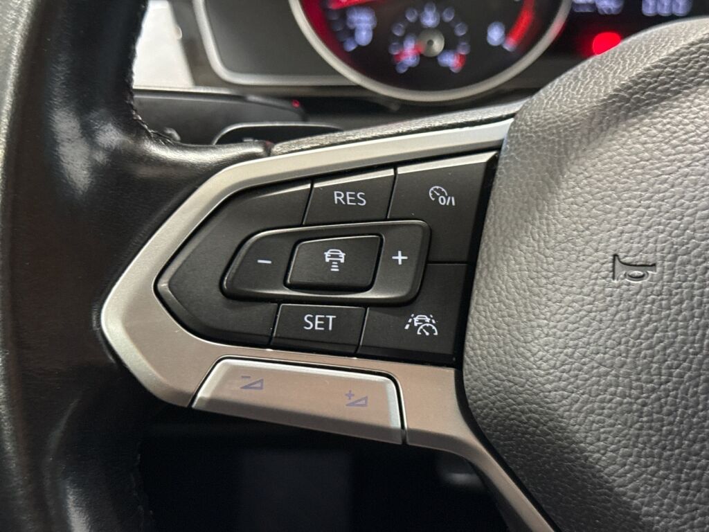 Volkswagen Passat 2020 Valkoinen