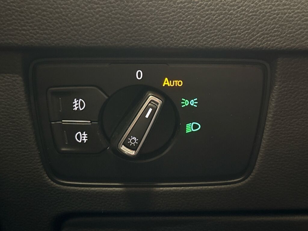 Volkswagen Passat 2020 Valkoinen