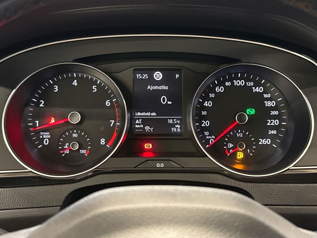 Volkswagen Passat 2020 Valkoinen