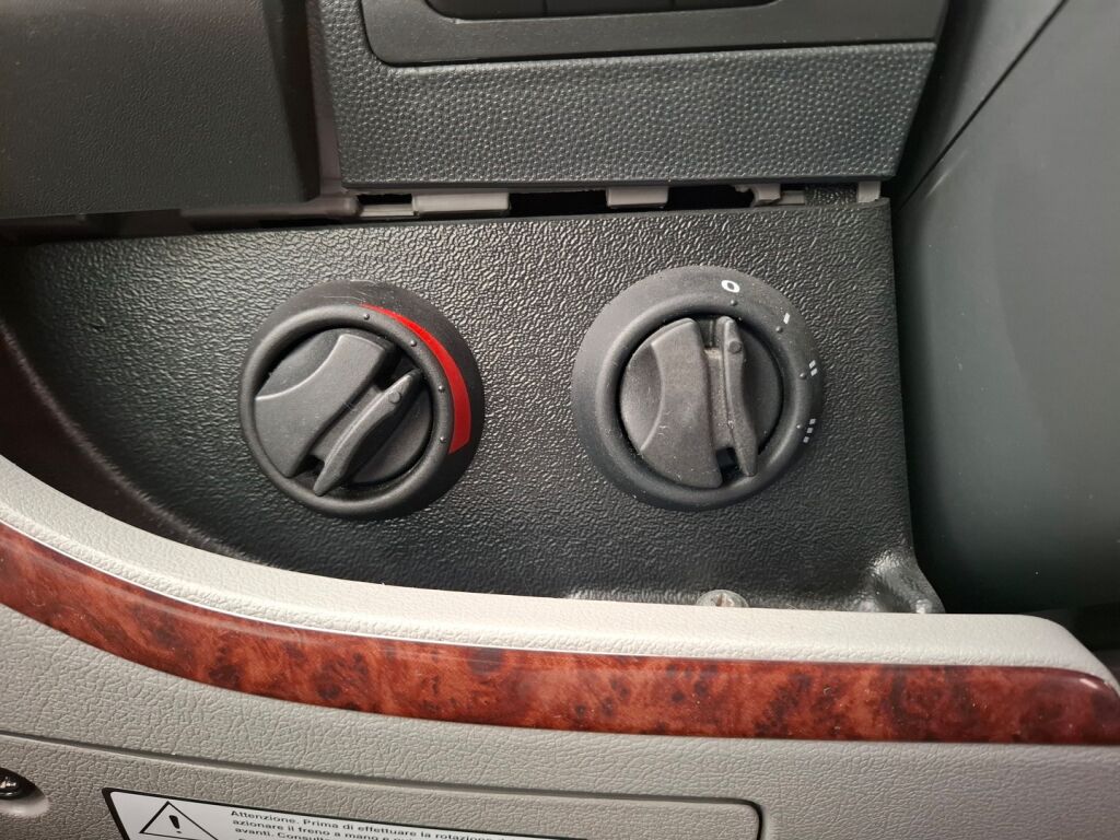 Rapido 7066 DF 2009 Valkoinen