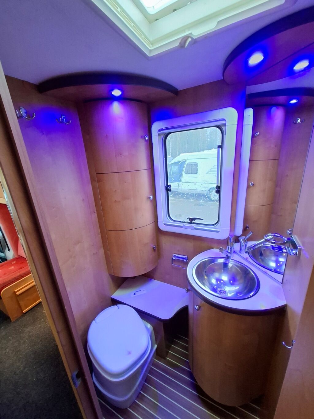 Rapido 7066 DF 2009 Valkoinen