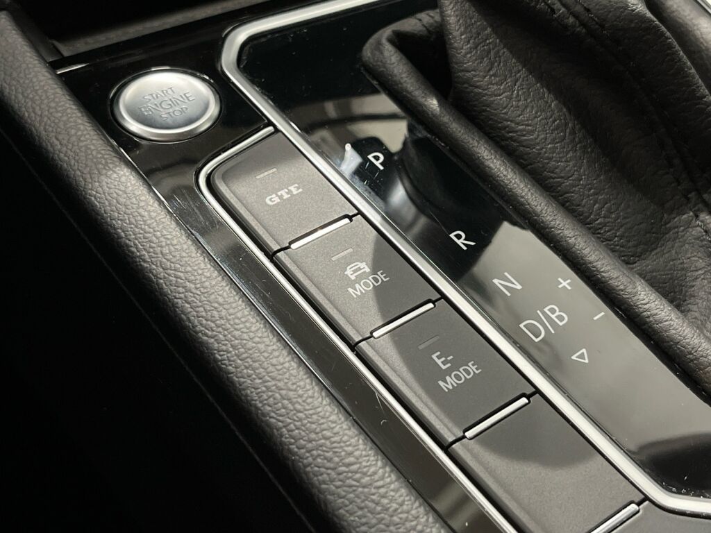 Volkswagen Passat 2021 Sininen