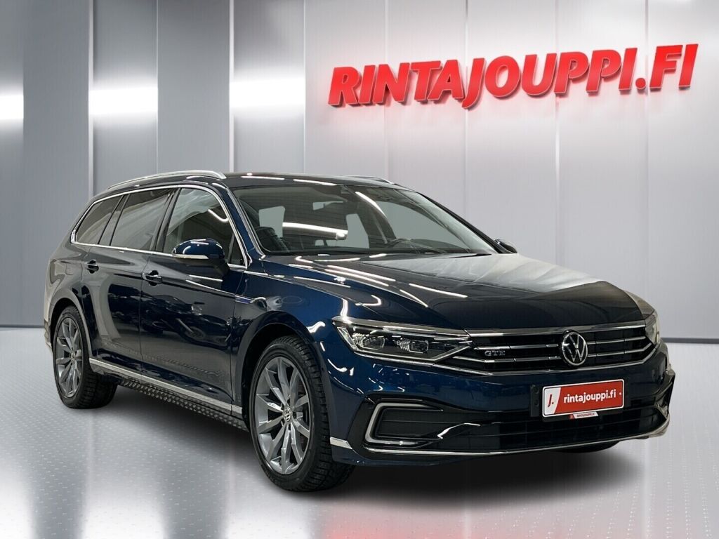 Volkswagen Passat 2021 Sininen