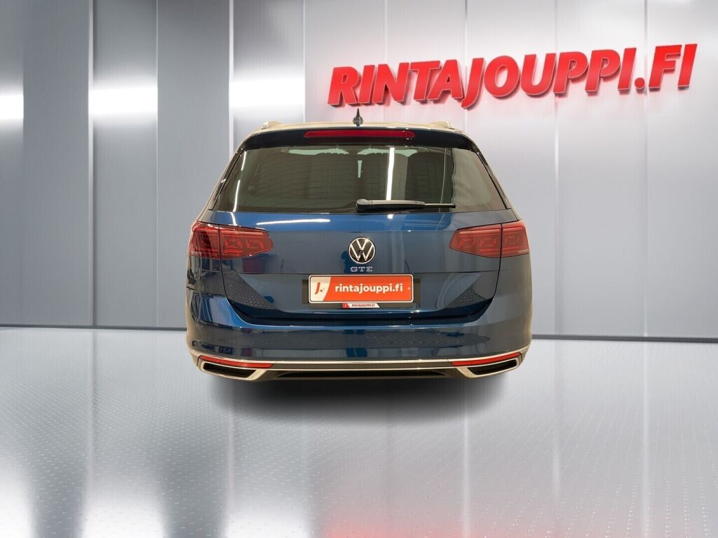 Volkswagen Passat 2021 Sininen