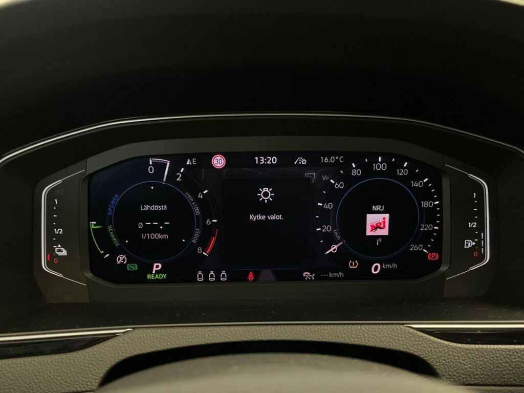 Volkswagen Passat 2021 Sininen