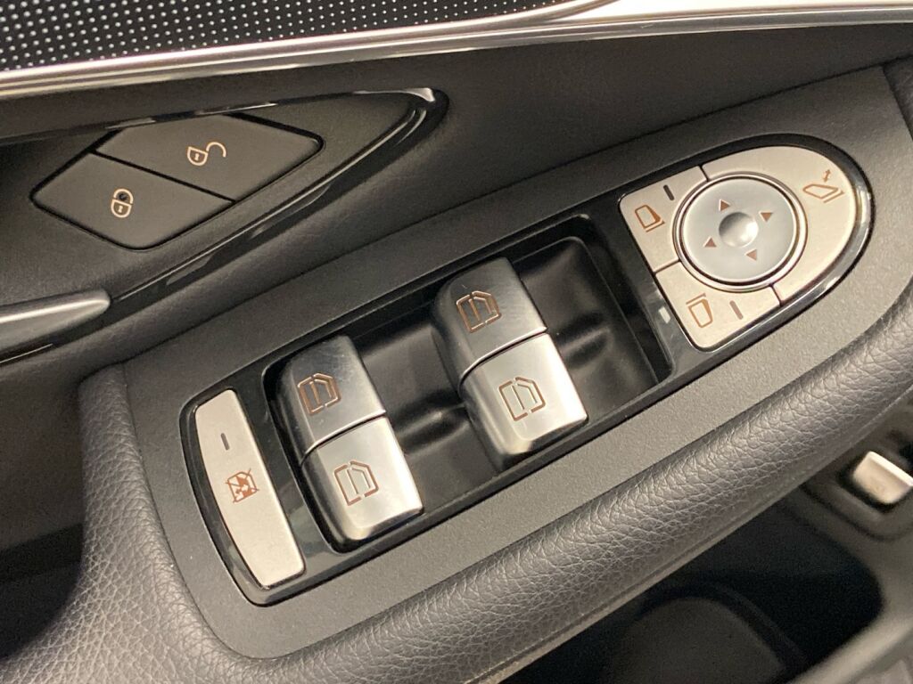 Mercedes-Benz EQC 2022 