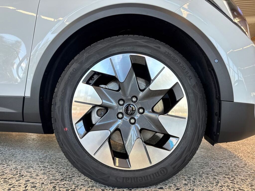 Ford Explorer 2025 Frozen White